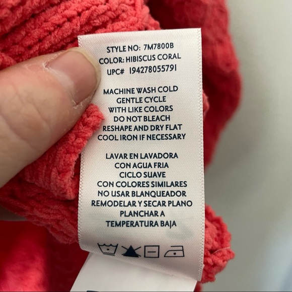 Seven7 Textured Chenille Crew Neck Sweater in Hibiscus Coral Size Medium - Picture 10 of 10